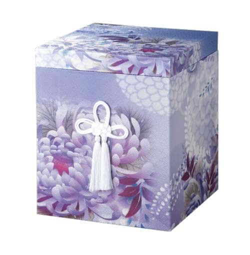 移動葬儀車といえば笠岡の葬儀場　吉相グループの株式会社絆の骨箱　彩華パープル